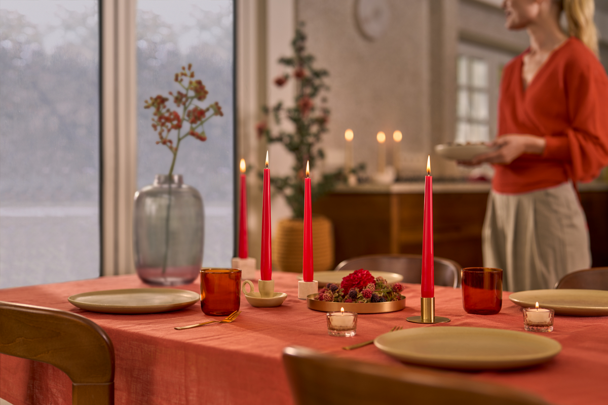 Bolsius - Gladde Dinerkaarsen - 50 stuks - Rood - 24,5 cm - Voordeelverpakking