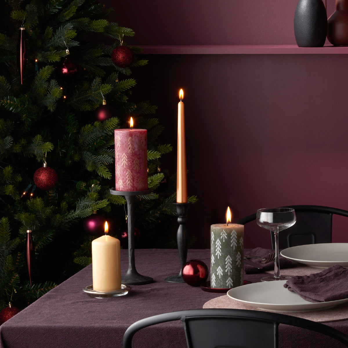 Bolsius - Rustieke kaars - 4 Stuks - Groen met print - 13cm - Kerst patroon